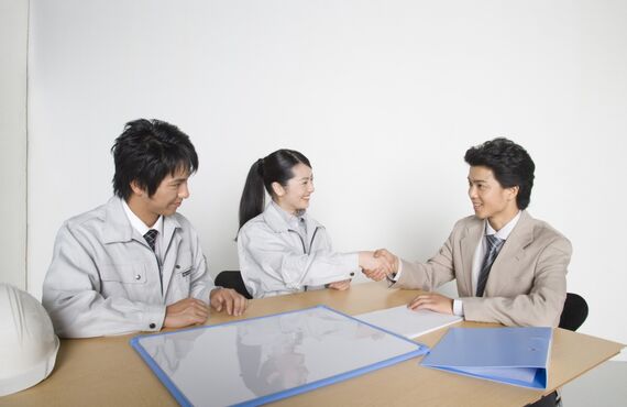 東大阪市周辺エリアにて電気工事士の募集をお探しならぜひご連絡ください